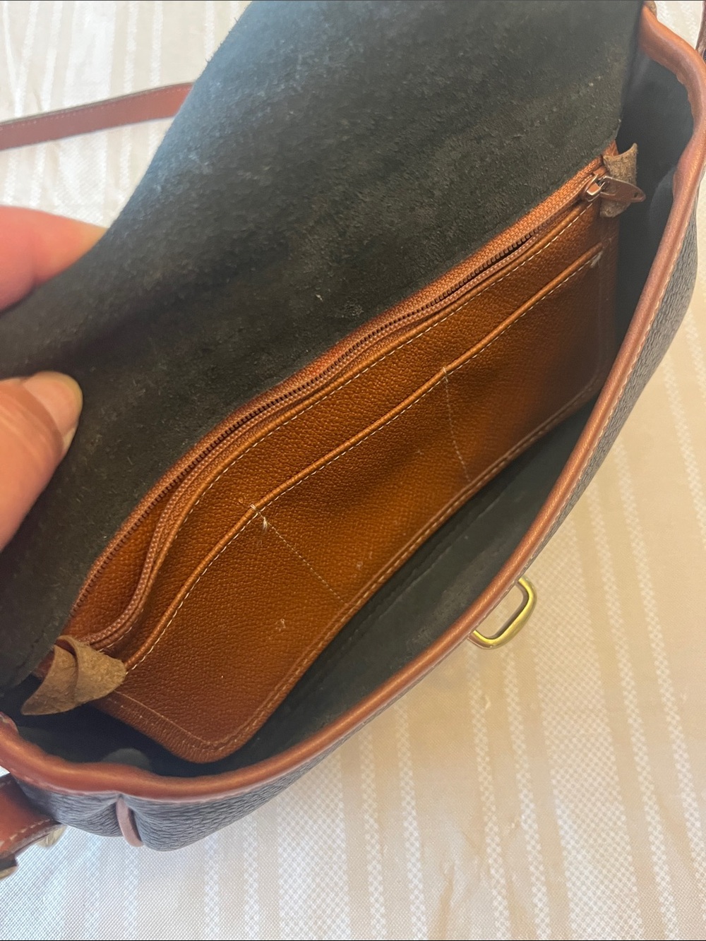 Dooney & Bourke Black Crossbody with Tan Leather Trim. - Picture 5 of 11
